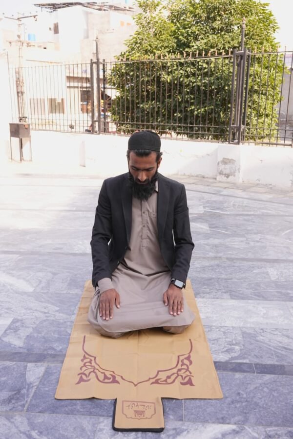 Safari Jai Namaz – Compact & Travel-Friendly Prayer Mat - Image 3